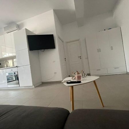 La Oti&Miruna Lägenhet Năvodari Exteriör bild